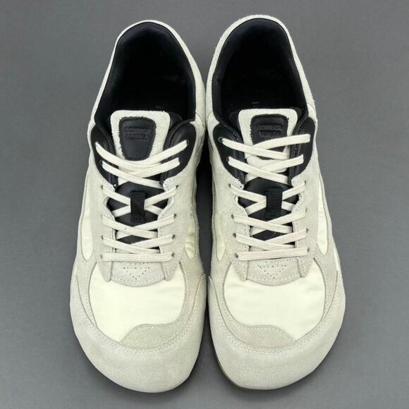 Bottega Veneta Orbit Flash Sneaker Sea Salt/Black In Suede - Picture 1 of 7
